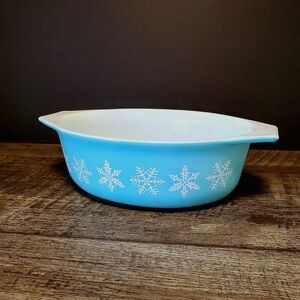 Pyrex Snowflake Blue Baking Dish Vintage 1960s